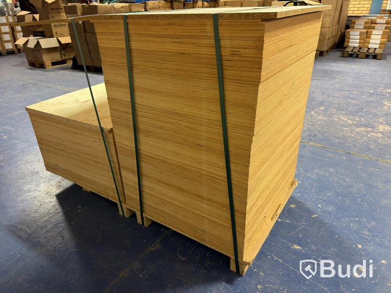 Plywood sheets – Approx. 150 sheets – 790 × 790 × 10 mm