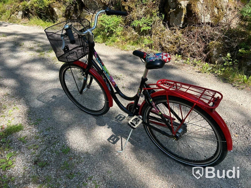Cykel Monark, med korg och pakethållare