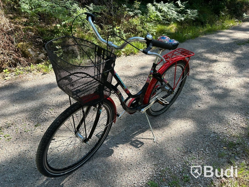 Cykel Monark, med korg och pakethållare