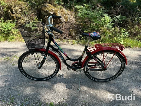 Cykel Monark, med korg och pakethållare