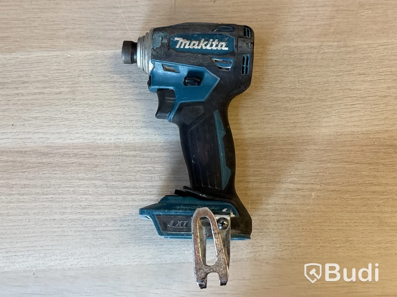 5 st batterimaskiner Makita