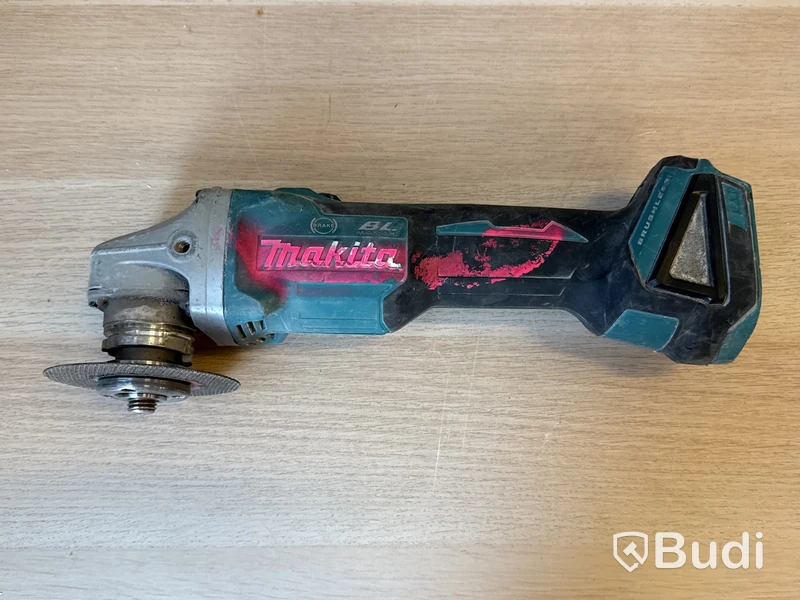 4 st batterimaskiner Makita