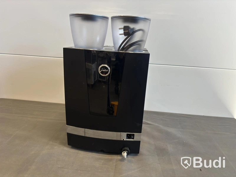Kaffemaskin Jura GIGA X7c inklusive mjölkkyl