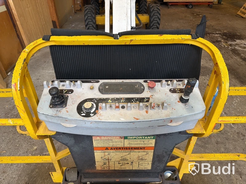 Bomlift JLG 460SJ 2003 | 4 144 h | Ny servad