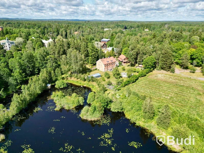 Fastighet Motala Bona 2:37 Läkarvillan