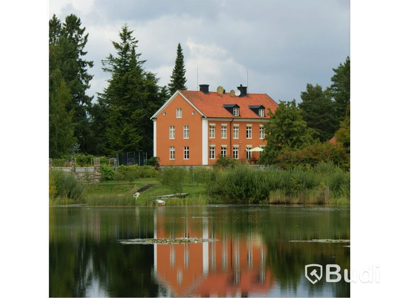 Fastighet Motala Bona 2:37 Läkarvillan