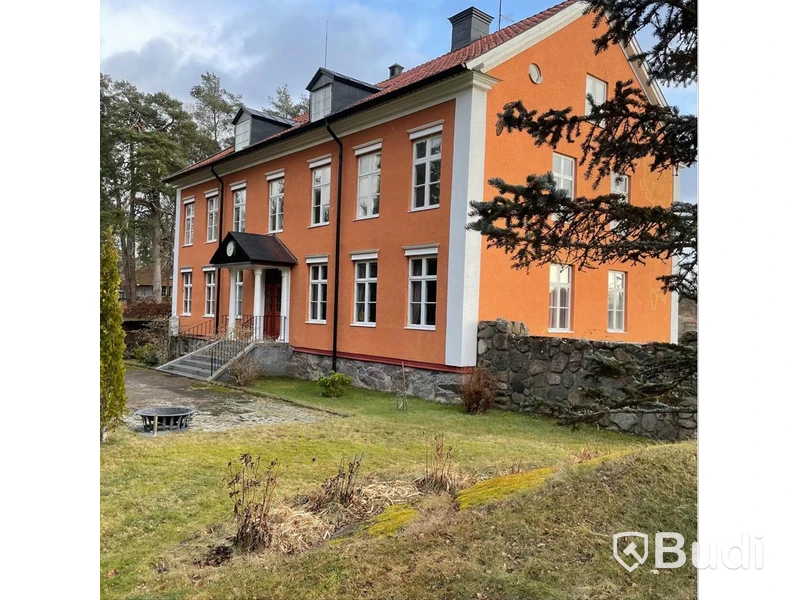 Fastighet Motala Bona 2:37 Läkarvillan