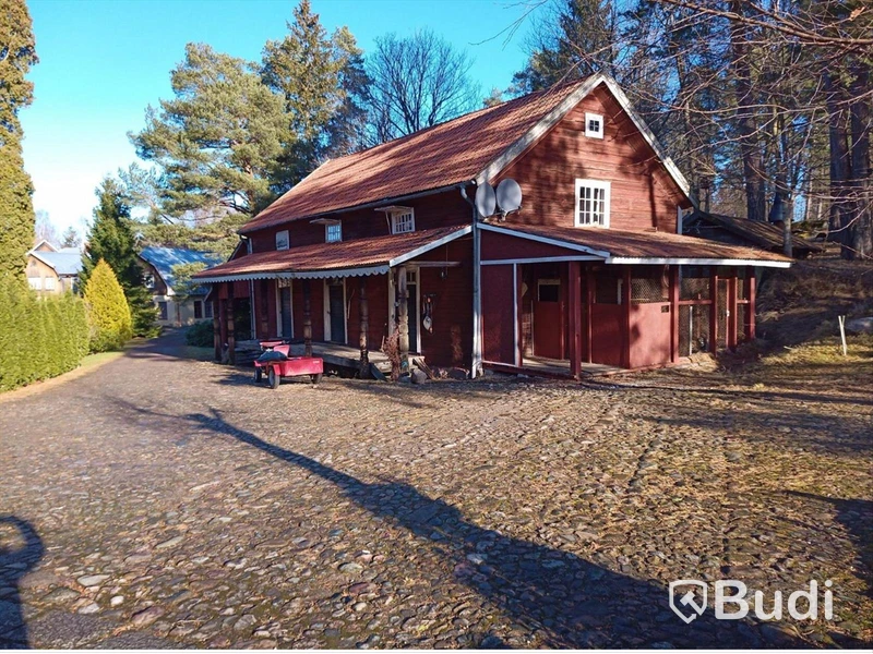 Fastighet Motala Bona 2:37 Läkarvillan