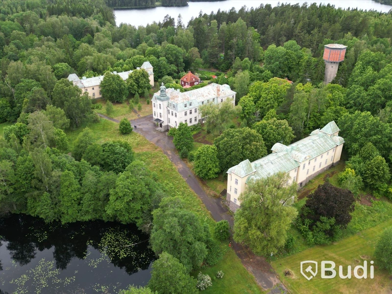 Fastighet Motala Bona 2:73 (The Castle Complex 2:73)
