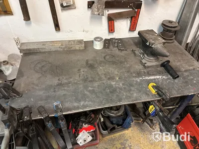 Svetsstation Telwin på arbetsbänk