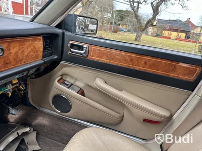 DAIMLER / JAGUAR XJ40 -1989