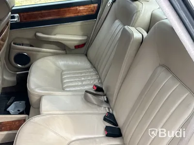 DAIMLER / JAGUAR XJ40 -1989