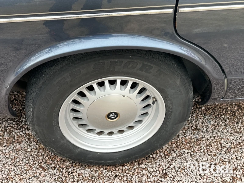 DAIMLER / JAGUAR XJ40 -1989