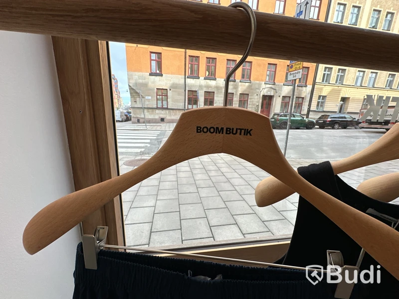 Klädstång inkl. 12 st. galgar