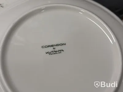 Tallrikar, ca 100 st, Corendon by Kutahya, ca 21 cm, vit med bruna fläckar