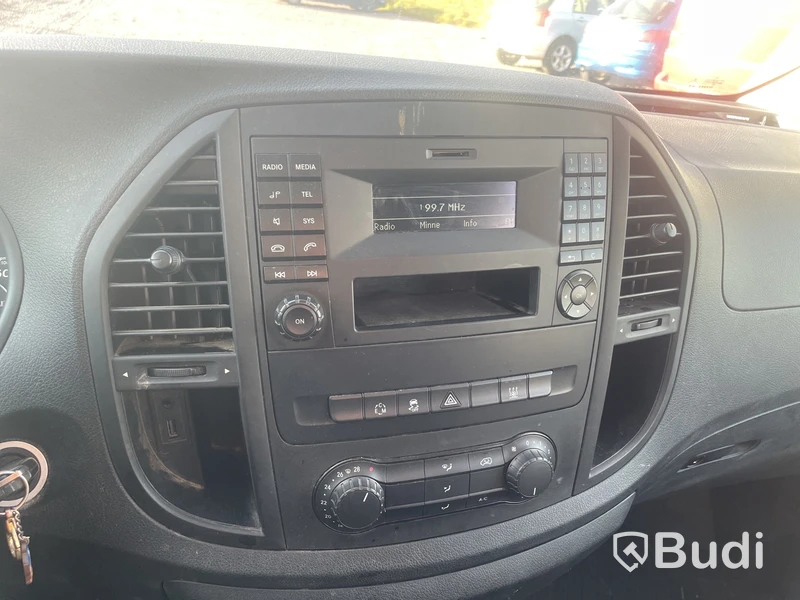 Skåpbil Mercedes Benz Vito -2015, vit, mixto, nya dubbdäck