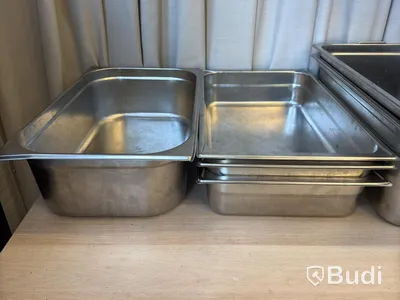 39 stainless steel food pans