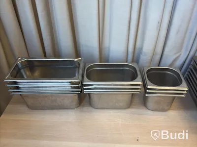 39 stainless steel food pans