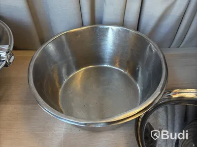 Food mill, bowls, trays, coolers, etc. in stainless steel