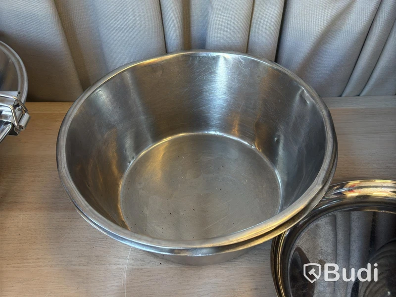 Food mill, bowls, trays, coolers, etc. in stainless steel