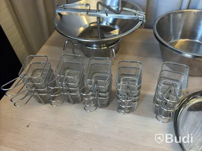 Food mill, bowls, trays, coolers, etc. in stainless steel