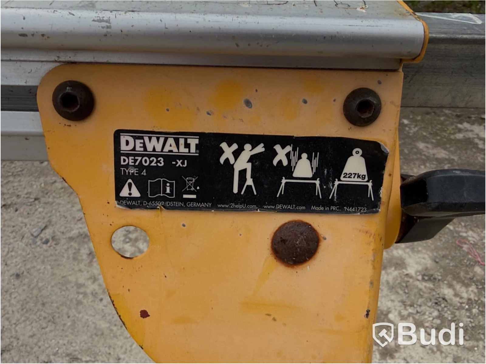 Kap-/gersåg DeWalt DW777-QS, med stativ