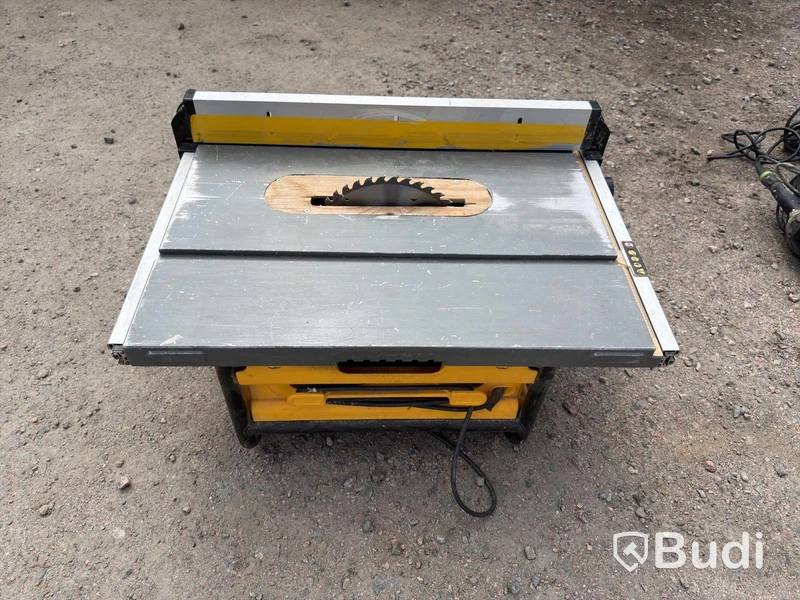 Bordssåg DeWalt DW745-QS