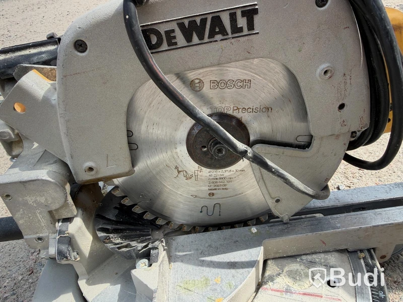 Kap-/gersåg DeWalt, med stativ