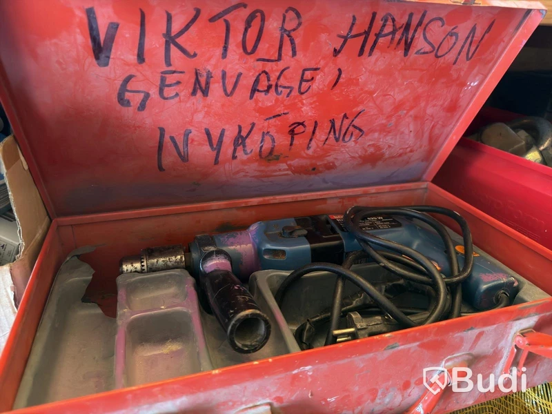 20-fots container med mycket innehåll