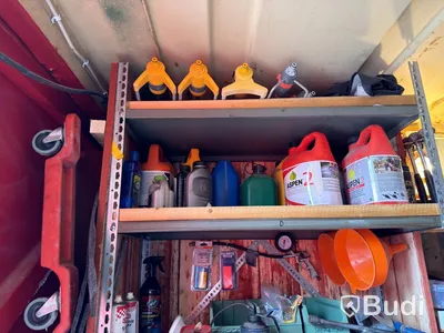 20-fots container med mycket innehåll