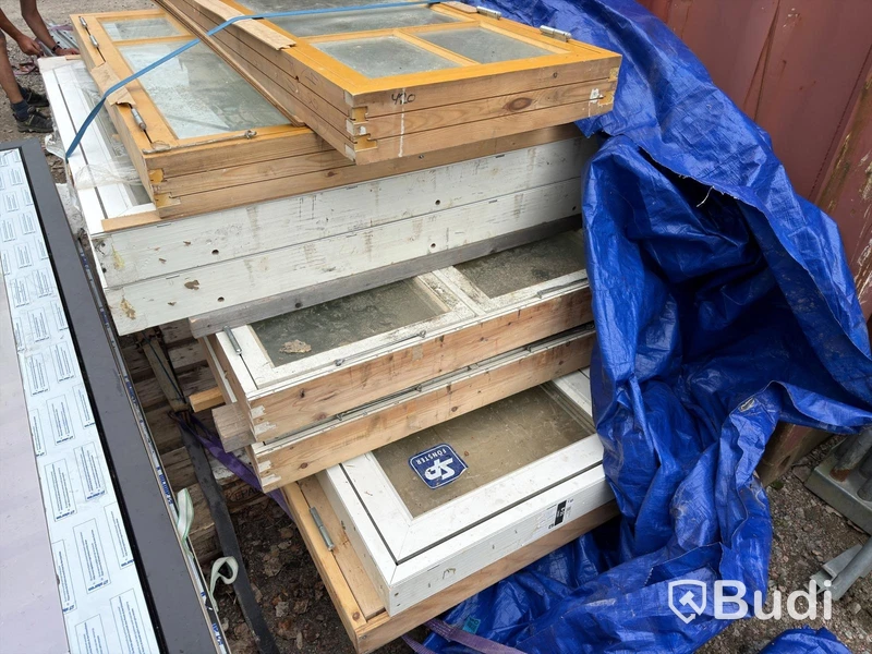 Lot of windows & doors