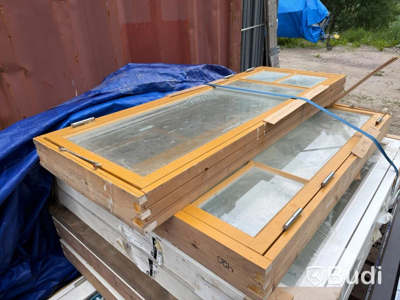 Lot of windows & doors