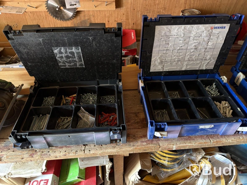 20-fots container med innehåll.