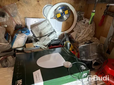 20-fots container med innehåll.