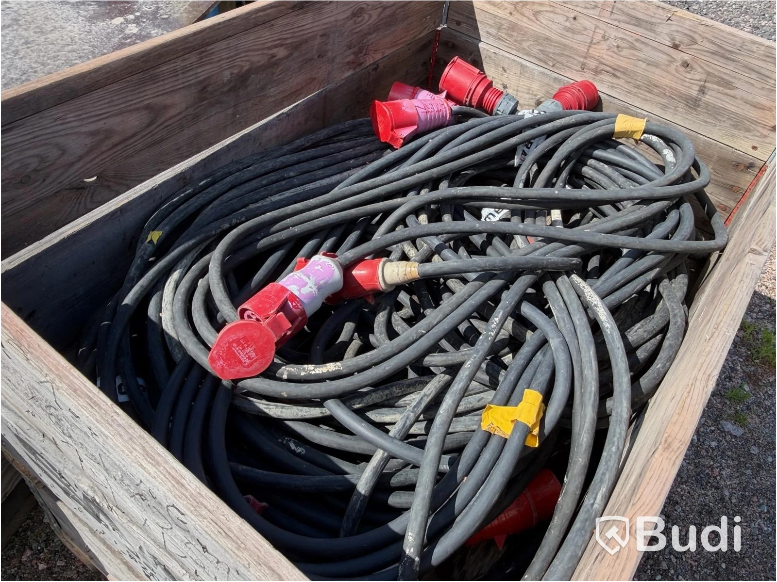 Large lot of electrical cables