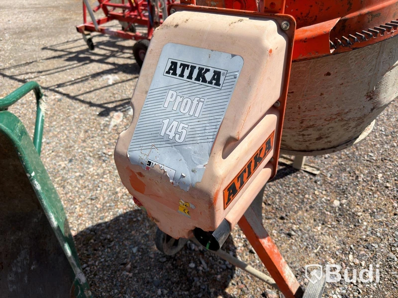 Cementblandare och brukvagnar