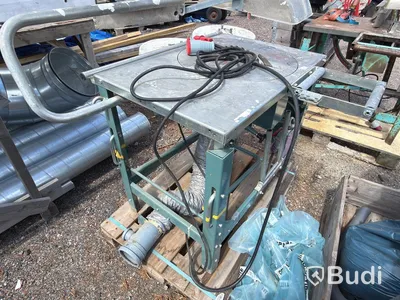 Gjerde saw with roller tables & dust extractor