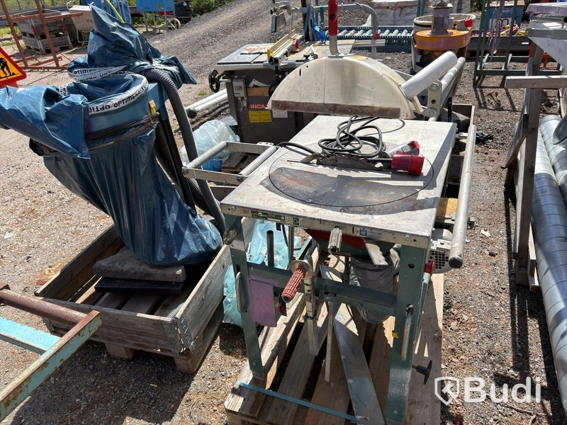 Gjerde saw with roller tables & dust extractor