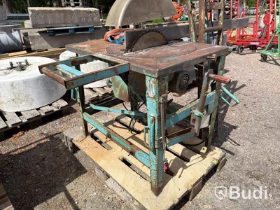 Site saw with roller table