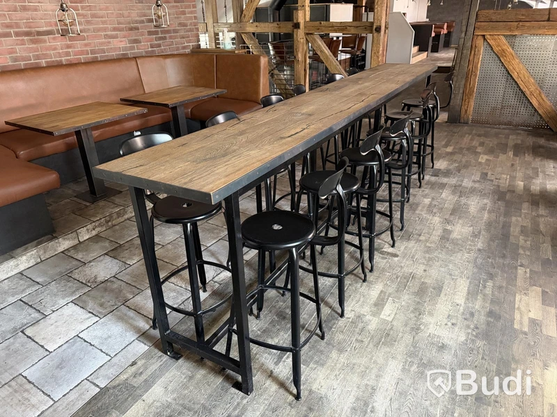 Barbord, med 12 pallar