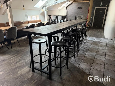 Barbord, med 12 pallar