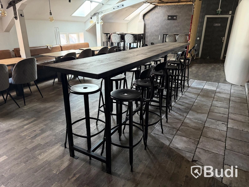 Barbord, med 12 pallar