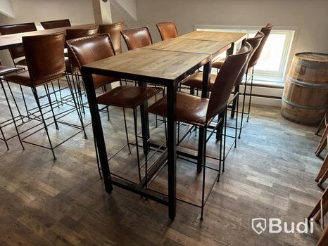 Möbelparti, 3 bord och 6 stolar