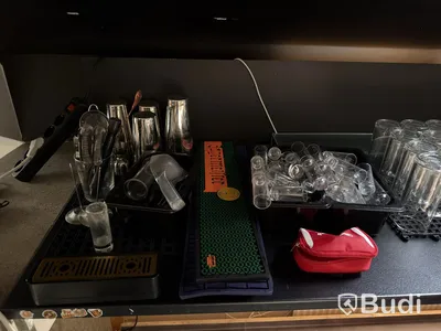 Glassware and bar accessories, lot