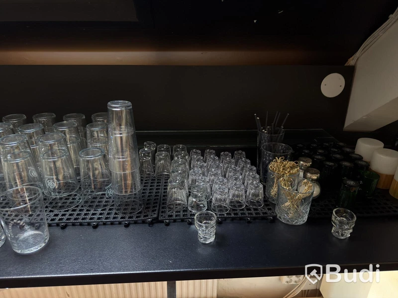 Glassware and bar accessories, lot