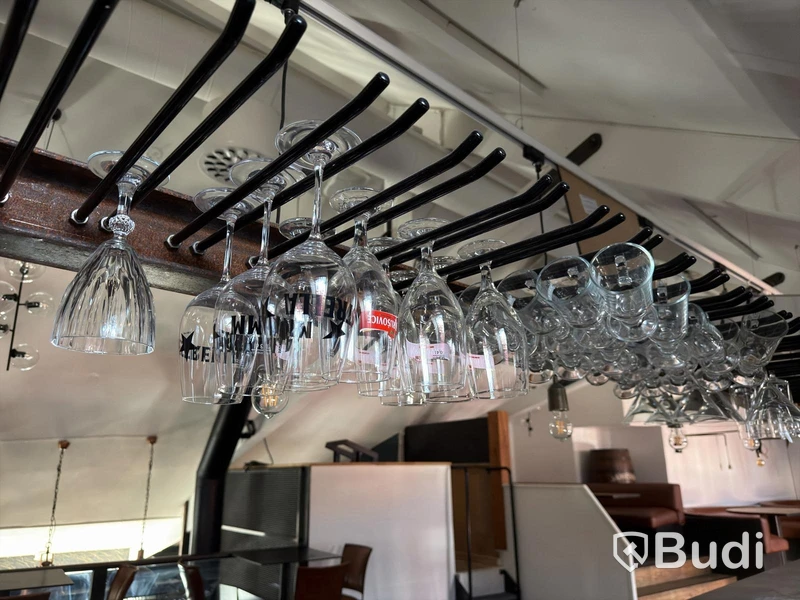 Glassware and bar accessories, lot