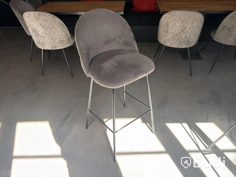 Bar tables and bar stools, 2 tables, 3 stools