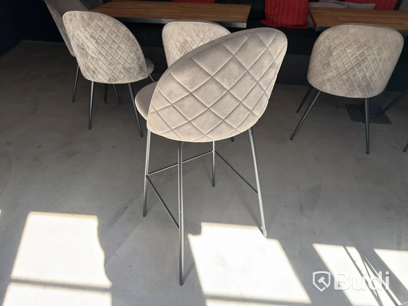 Bar tables and bar stools, 2 tables, 3 stools