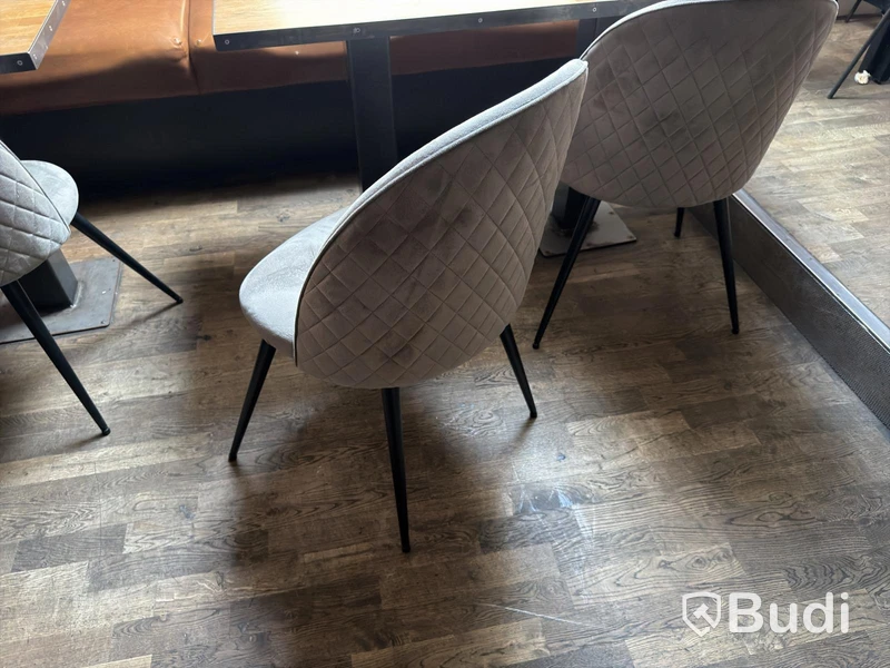 Restaurangbord, 2 bord, 4 stolar