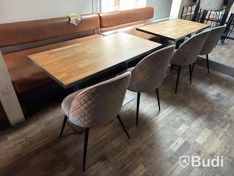 Restaurangbord, 2 bord, 4 stolar